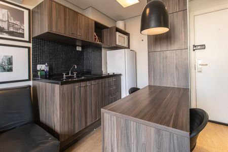 Cozinha - Armários de kitnet/studio para alugar com 1 quarto, 30m² em Rebouças, Curitiba