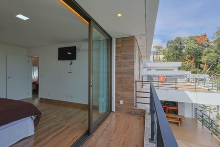 Casa de condomínio para alugar com 305m², 3 quartos e 4 vagas