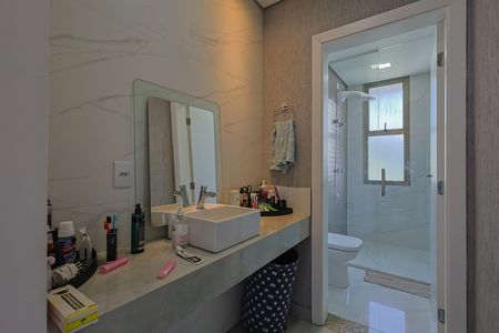Casa de condomínio para alugar com 305m², 3 quartos e 4 vagas