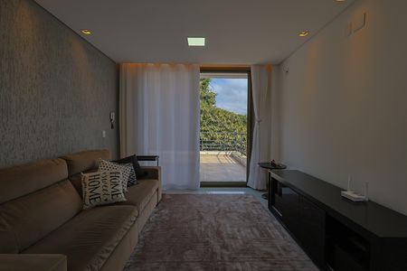 Casa de condomínio para alugar com 305m², 3 quartos e 4 vagas