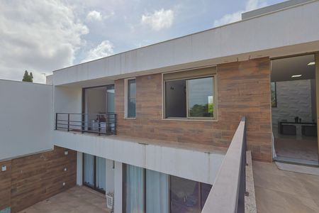 Casa de condomínio para alugar com 305m², 3 quartos e 4 vagas