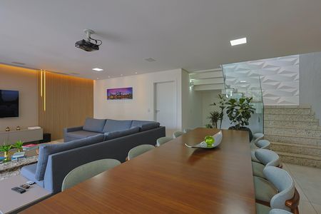 Casa de condomínio para alugar com 305m², 3 quartos e 4 vagas
