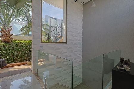 Casa de condomínio para alugar com 305m², 3 quartos e 4 vagas
