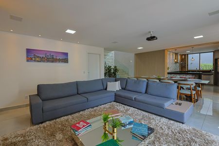 Casa de condomínio para alugar com 305m², 3 quartos e 4 vagas