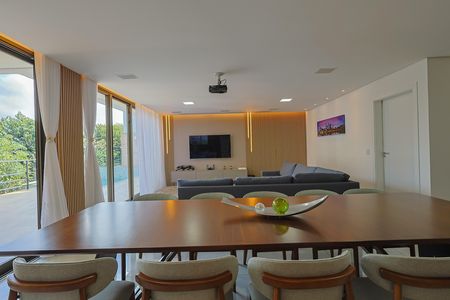 Casa de condomínio para alugar com 305m², 3 quartos e 4 vagas