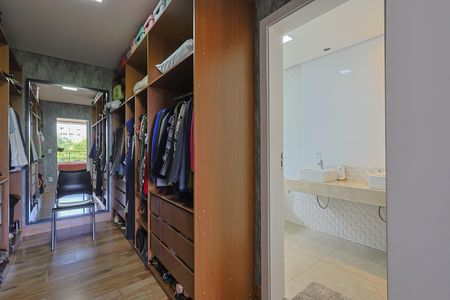 Casa de condomínio para alugar com 305m², 3 quartos e 4 vagas