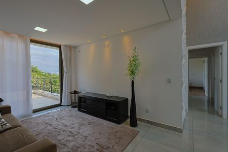 Casa de condomínio para alugar com 305m², 3 quartos e 4 vagas