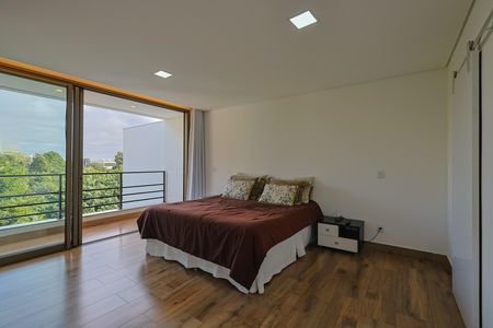 Casa de condomínio para alugar com 305m², 3 quartos e 4 vagas