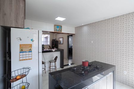 Casa para alugar com 390m², 3 quartos e 2 vagas Casa para alugar com 390m², 3 quartos e 2 vagasCozinha