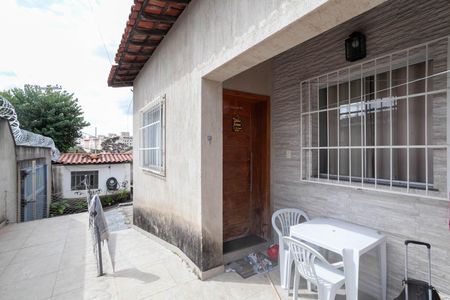 Casa para alugar com 390m², 3 quartos e 2 vagas Casa para alugar com 390m², 3 quartos e 2 vagasEntrada