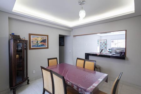 Casa para alugar com 390m², 3 quartos e 2 vagas Casa para alugar com 390m², 3 quartos e 2 vagasCopa
