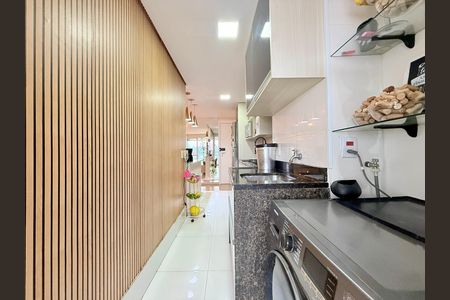 Apartamento para alugar com 68m², 2 quartos e 1 vagaÁrea de Serviço