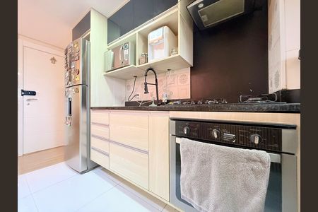 Apartamento para alugar com 68m², 2 quartos e 1 vagaCozinha 