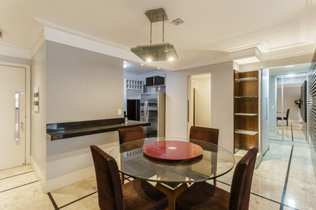 Sala de apartamento para alugar com 2 quartos, 100m² em Vila Olímpia, São Paulo