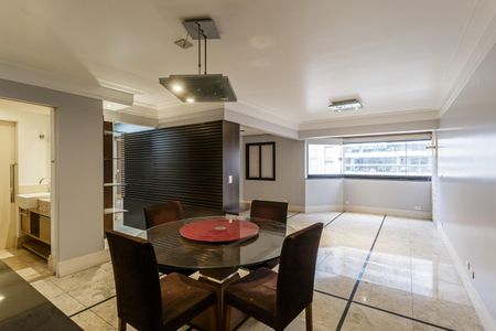 Sala de apartamento para alugar com 2 quartos, 100m² em Vila Olímpia, São Paulo