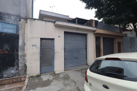 Casa à venda com 110m², 4 quartos e 1 vaga Casa à venda com 110m², 4 quartos e 1 vagaFachada