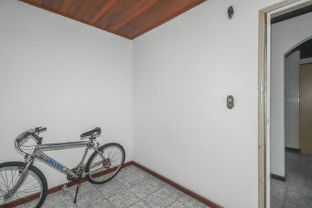 Quarto 2 de apartamento à venda com 2 quartos, 70m² em Rubem Berta, Porto Alegre