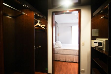 Apartamento para alugar com 57m², 1 quarto e 1 vaga Apartamento para alugar com 57m², 1 quarto e 1 vagaCloset do Quarto