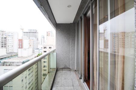 Apartamento para alugar com 57m², 1 quarto e 1 vaga Apartamento para alugar com 57m², 1 quarto e 1 vagaVaranda
