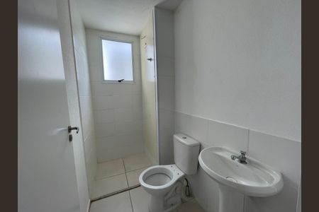 Banheiro de apartamento para alugar com 2 quartos, 55m² em Buritis, Belo Horizonte