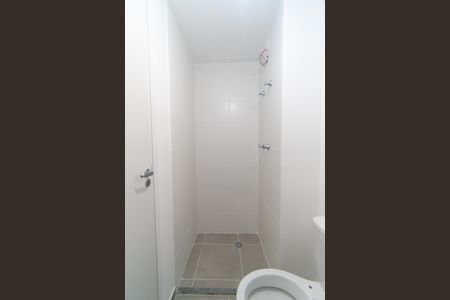 Banheiro de kitnet/studio para alugar com 1 quarto, 25m² em Vila Clementino, São Paulo