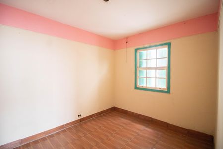 QUARTO 1 de casa à venda com 2 quartos, 240m² em Vila Vitorio Mazzei, São Paulo