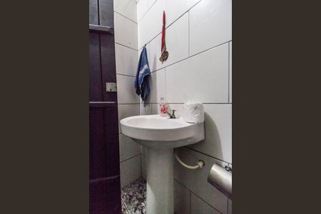 Casa à venda com 143m², 2 quartos e 2 vagas Casa à venda com 143m², 2 quartos e 2 vagasLavabo
