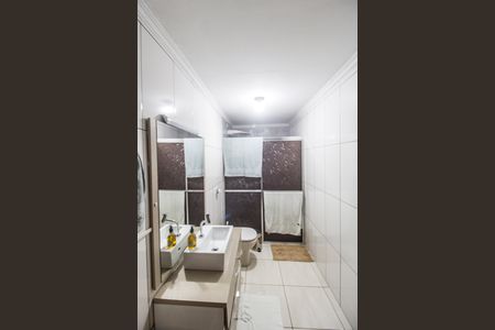 Casa à venda com 143m², 2 quartos e 2 vagas Casa à venda com 143m², 2 quartos e 2 vagasBanheiro
