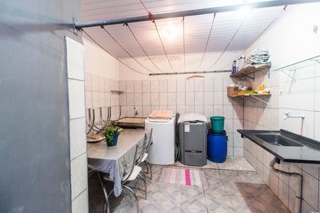 Casa à venda com 143m², 2 quartos e 2 vagas Casa à venda com 143m², 2 quartos e 2 vagasÁrea de Serviço