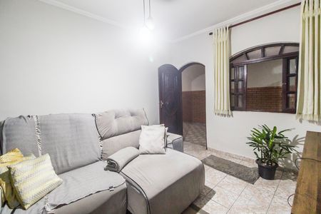 Casa à venda com 143m², 2 quartos e 2 vagas Casa à venda com 143m², 2 quartos e 2 vagasSala