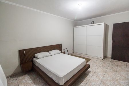 Casa à venda com 143m², 2 quartos e 2 vagas Casa à venda com 143m², 2 quartos e 2 vagasQuarto 1