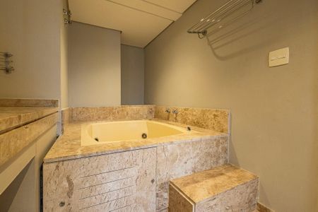 Apartamento para alugar com 186m², 3 quartos e 3 vagasSuíte 1
