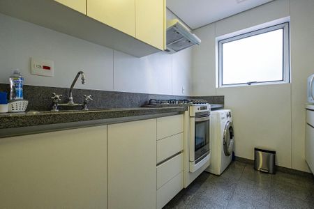 Apartamento para alugar com 186m², 3 quartos e 3 vagasCozinha
