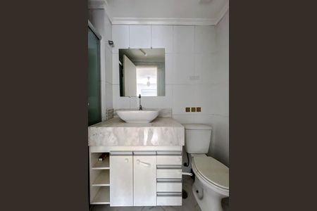 Apartamento para alugar com 72m², 2 quartos e 1 vaga Apartamento para alugar com 72m², 2 quartos e 1 vagaBanheiro da Suíte