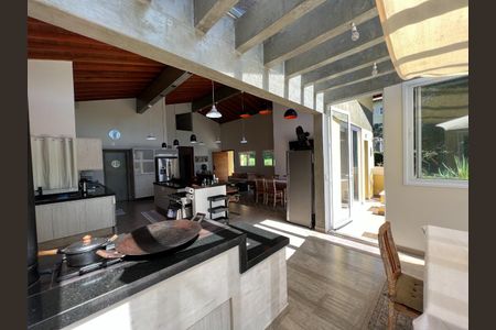 Casa de condomínio para alugar com 400m², 4 quartos e 6 vagas Casa de condomínio para alugar com 400m², 4 quartos e 6 vagasFoto 04