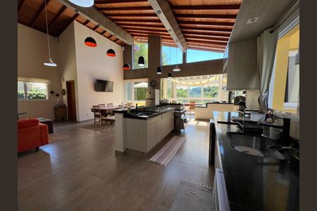 Casa de condomínio para alugar com 400m², 4 quartos e 6 vagas Casa de condomínio para alugar com 400m², 4 quartos e 6 vagasFoto 02