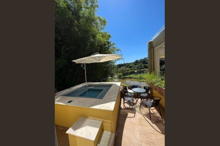 Casa de condomínio para alugar com 400m², 4 quartos e 6 vagas Casa de condomínio para alugar com 400m², 4 quartos e 6 vagasFoto 05