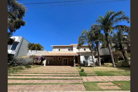 Casa de condomínio para alugar com 345m², 4 quartos e 4 vagas Casa de condomínio para alugar com 345m², 4 quartos e 4 vagasFoto 01