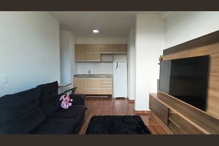 Sala de apartamento para alugar com 1 quarto, 39m² em Recreio dos Bandeirantes, Rio de Janeiro