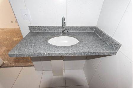 Banheiro de apartamento à venda com 1 quarto, 39m² em Jardim Samambaia, Campinas
