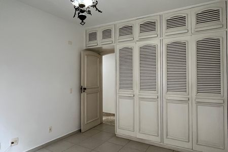 Apartamento para alugar com 189m², 3 quartos e 2 vagasQuarto 2