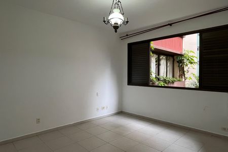 Apartamento para alugar com 189m², 3 quartos e 2 vagasSuíte