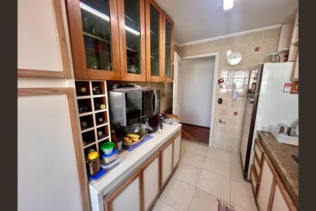 Apartamento à venda com 65m², 2 quartos e 1 vagaFoto 01