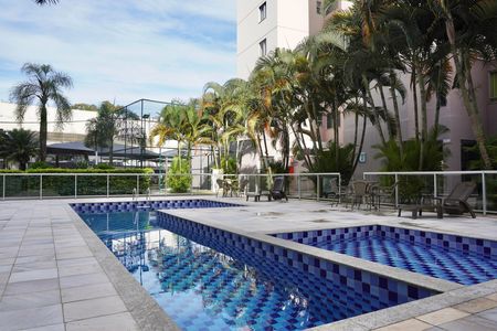 Apartamento à venda com 56m², 2 quartos e 1 vaga Apartamento à venda com 56m², 2 quartos e 1 vagaÁrea comum - Piscina