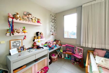 Apartamento à venda com 113m², 4 quartos e 4 vagasQuarto 3