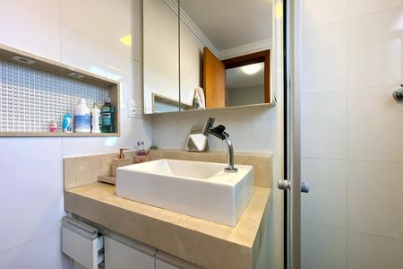 Apartamento à venda com 113m², 4 quartos e 4 vagasBanheiro da Suíte 1