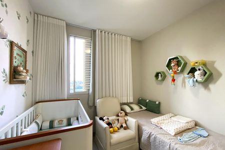Apartamento à venda com 113m², 4 quartos e 4 vagasQuarto 2