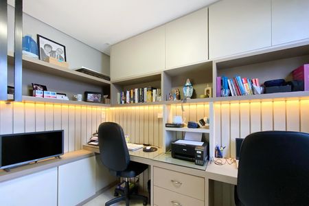 Apartamento à venda com 113m², 4 quartos e 4 vagasQuarto 4