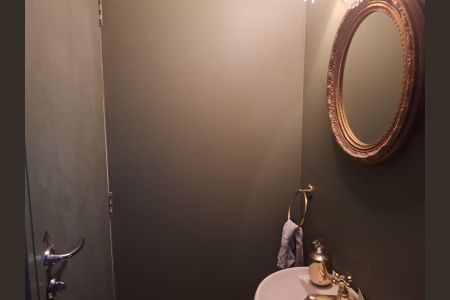 Apartamento à venda com 95m², 2 quartos e 2 vagas Apartamento à venda com 95m², 2 quartos e 2 vagasBanheiro