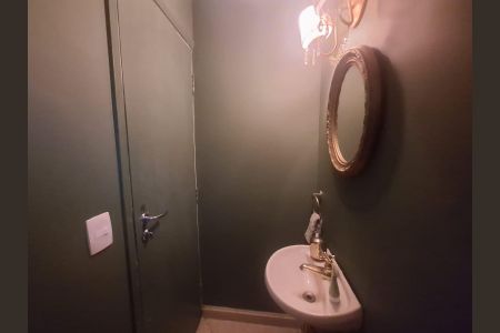 Apartamento à venda com 95m², 2 quartos e 2 vagas Apartamento à venda com 95m², 2 quartos e 2 vagasBanheiro